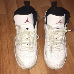 White Jordàn Retro 12